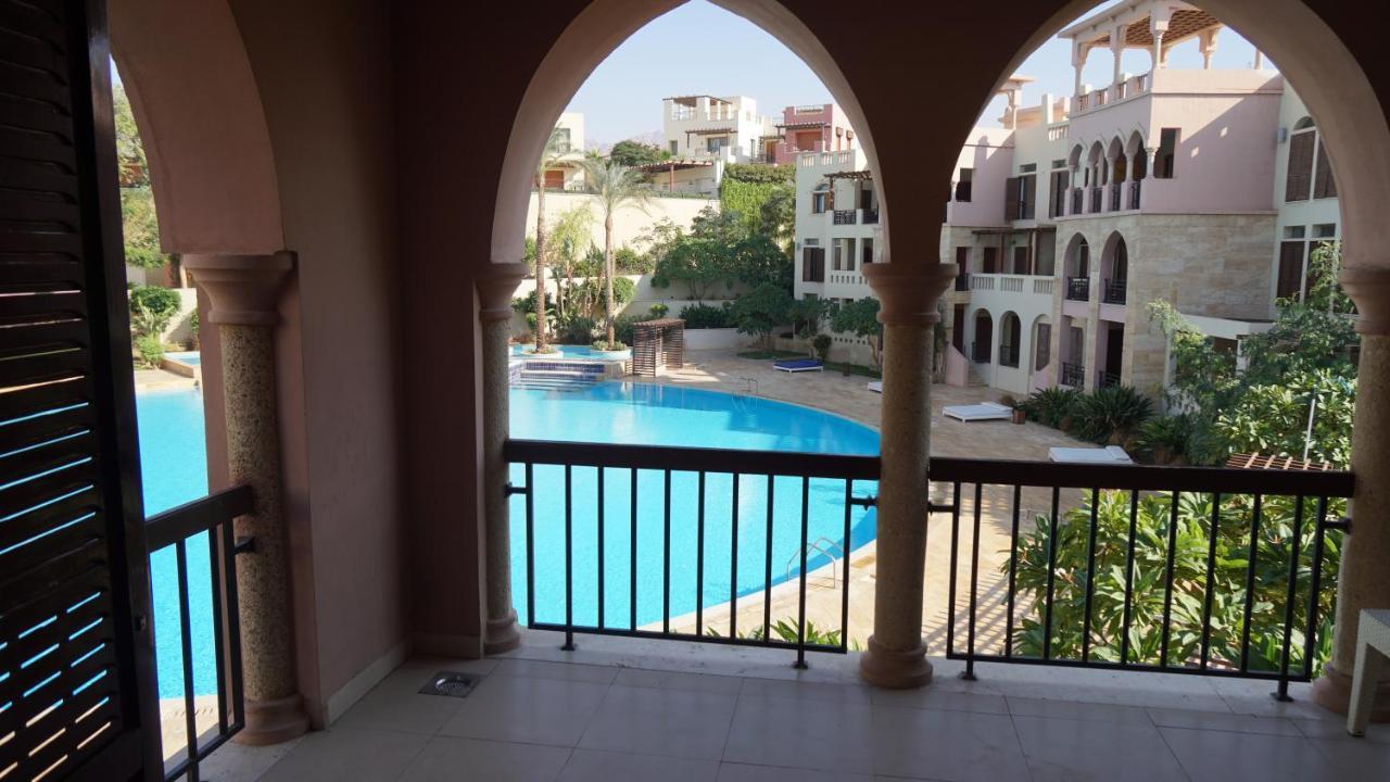 עקבה Romantic Chalet Between Swimming Pools And Close To The Seashore מראה חיצוני תמונה